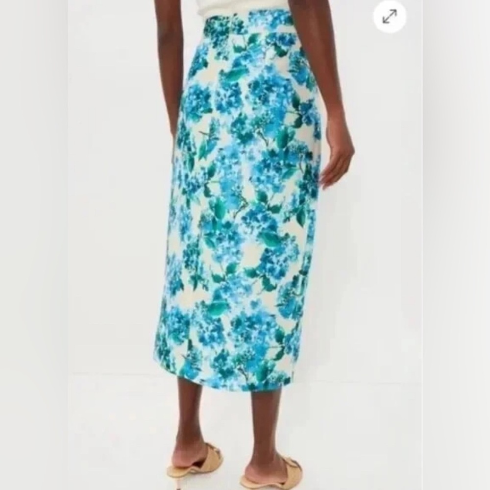 Tuckernuck Kennedy Midi Skirt M Hydrangea Floral Water’s Edge NWT - Picture 7 of 9